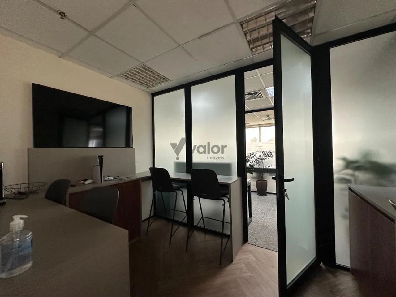 Sala para alugar em Campinas, Cambuí, com 170 m², Edifício Piazza Affari - Foto 3