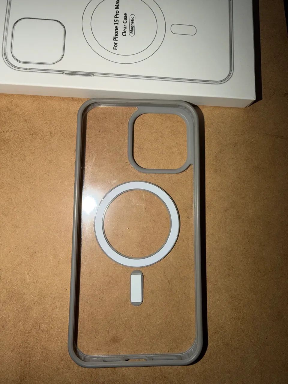 Capa nova com magsafe para iPhone 15 pro Max  - Foto 3