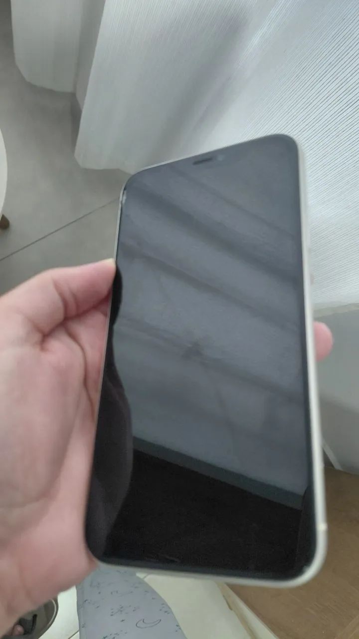 IPhone 11 64gb (tela trincada) - Foto 5