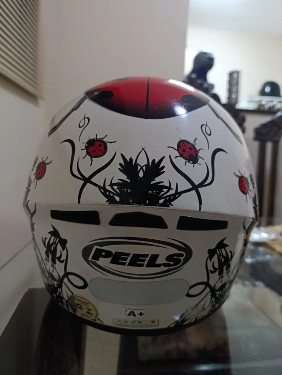 Capacete Peels Lady Bug feminino 58 - Inmetro A+ - Foto 4