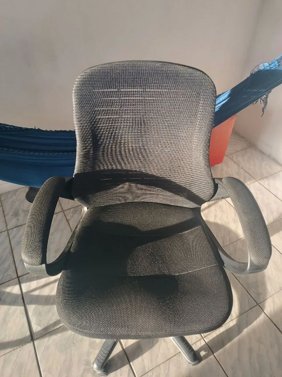 Cadeira giratória de escritório  - Foto 4