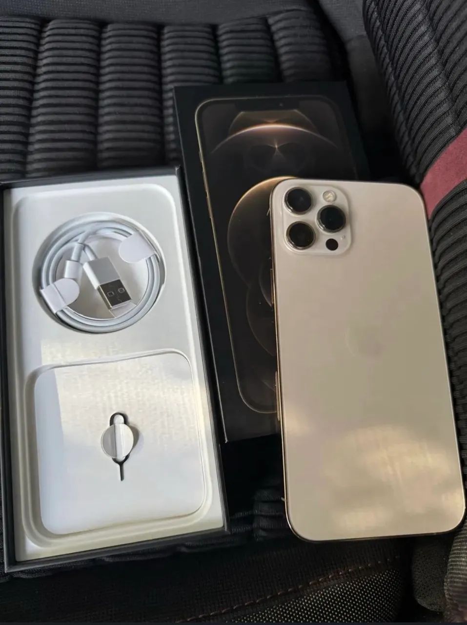 IPhone 12 Pro Max 256gb zerado - Celulares e Smartphones