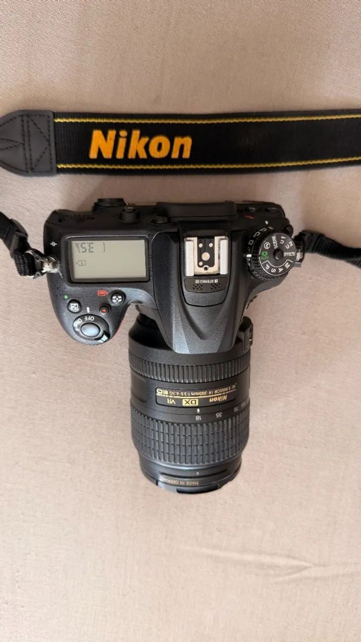 Câmera Nikon D7200 com Super Lente Nikkor 18-300mm - Câmeras e