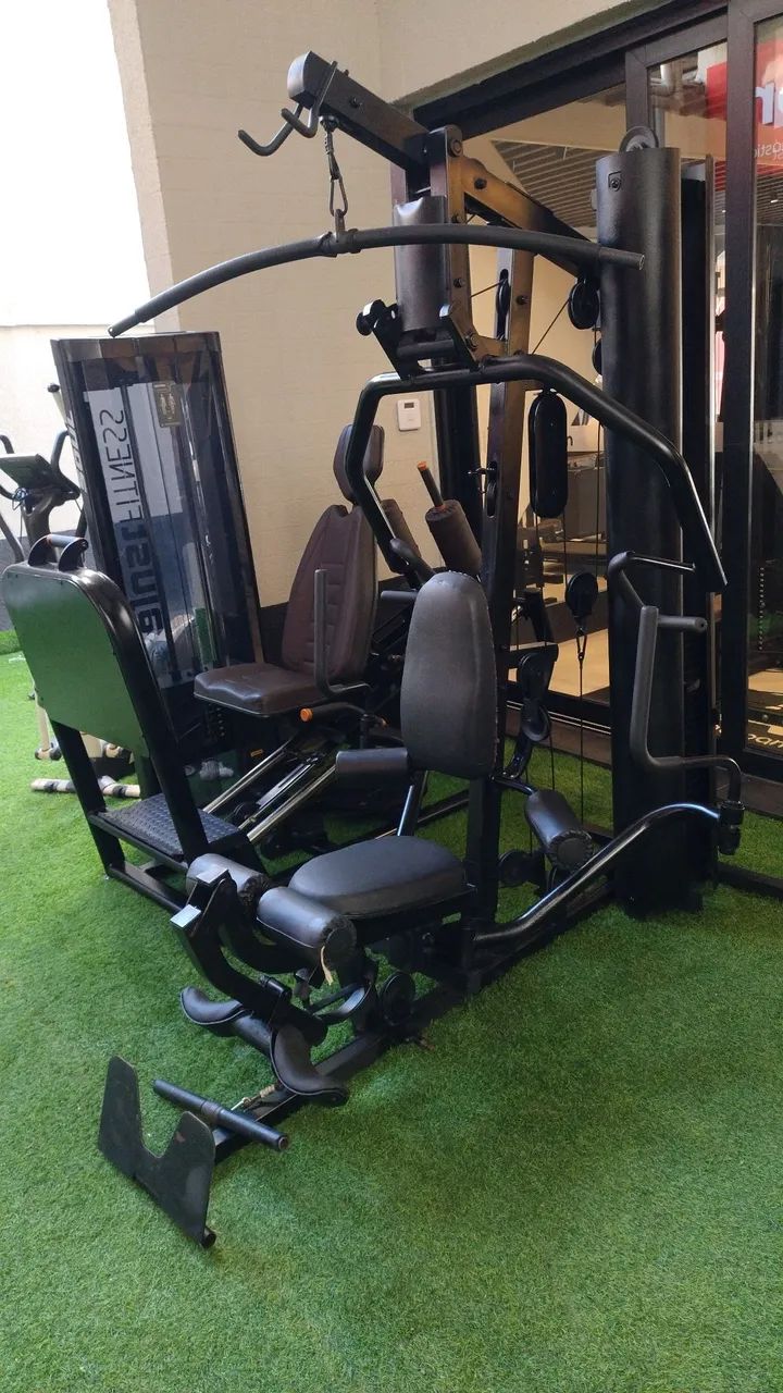 Estação Bodysolid multifuncional 