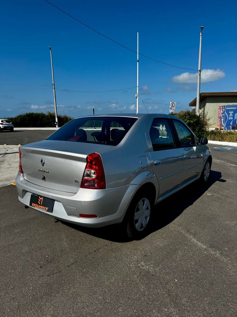 Renault Logan Expression Hi-flex 1.6 8V 4P 2012 - Foto 4