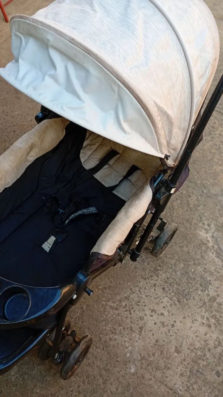 Carrinho de bebê + bebê conforto 