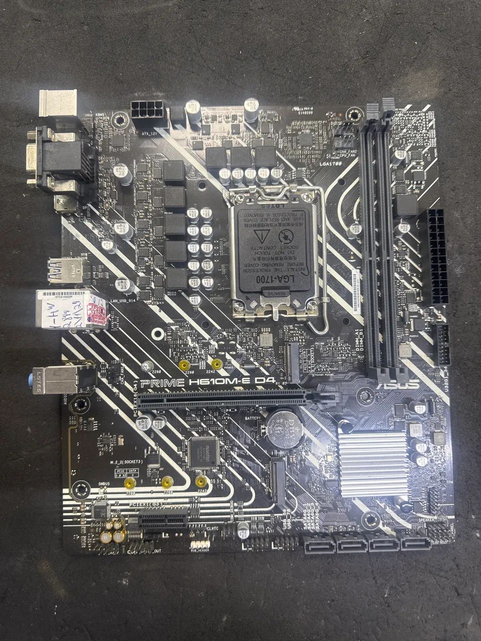 Placa mae asus h610 intermitente