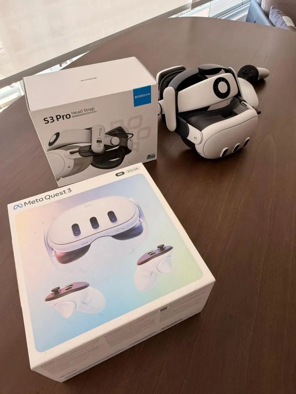 Meta Quest 3 , 512 gb 4k branco com joysticks e boboVR S3 pro