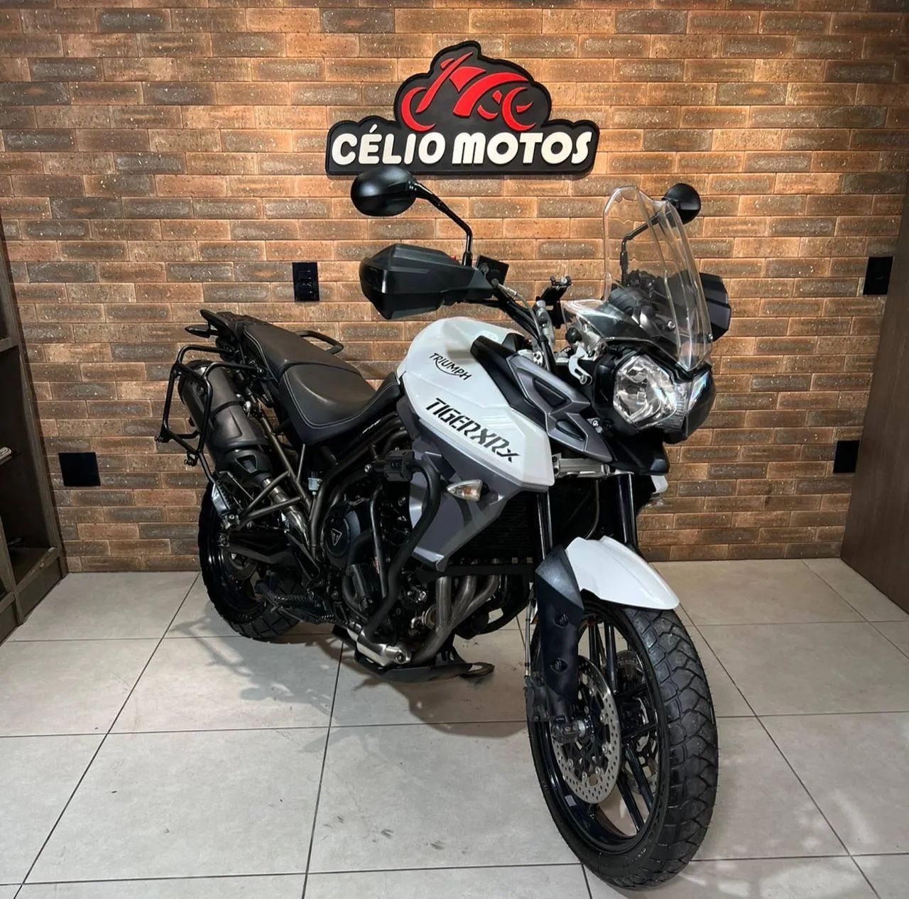 TRIUMPH TIGER 800 XRX 2018 - Foto 2