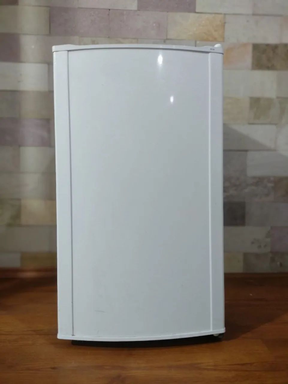 Frigobar Electrolux 120L