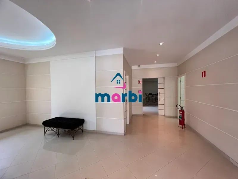 Prédio Comercial Moderno de Esquina com 3 Andares e Elevador de Carga - Foto 3