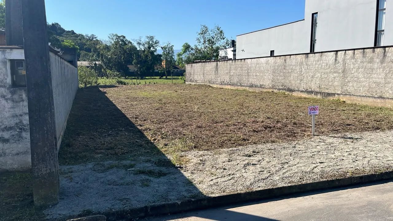 Terreno em Pirabeiraba 