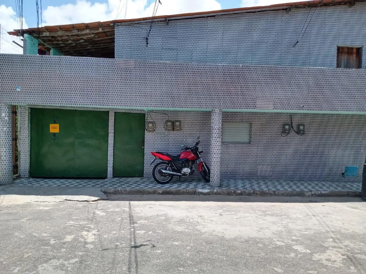 Aluga-se casas com 1 quarto 