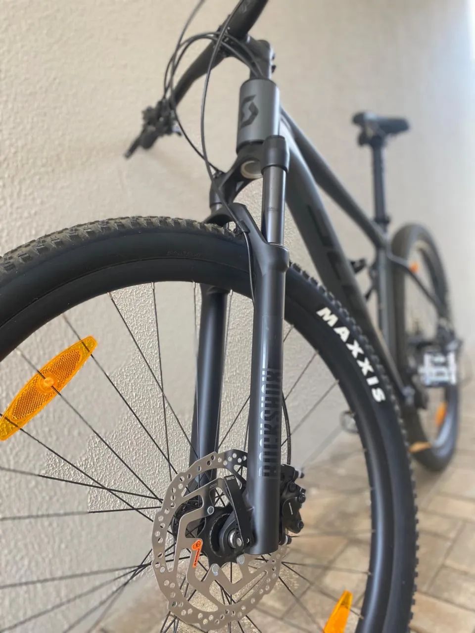 Bicicleta Scott Scale Dark Grey 970 2025 - Foto 2