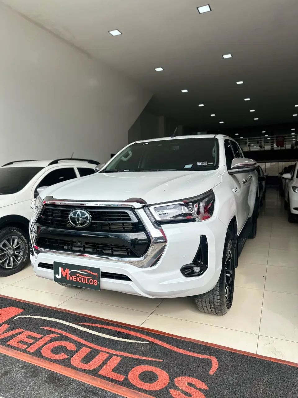 Toyota Hilux Hilux CD SRX 4x4 2.8 TDI 16V Diesel Aut. 2025