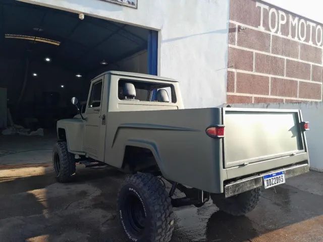 Ford F-75 4X4 2.3 1976