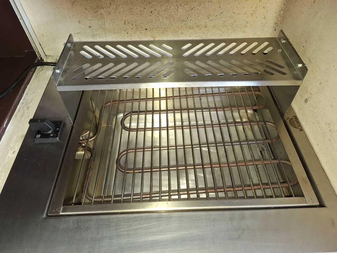 Churrasqueira eletrica 220V