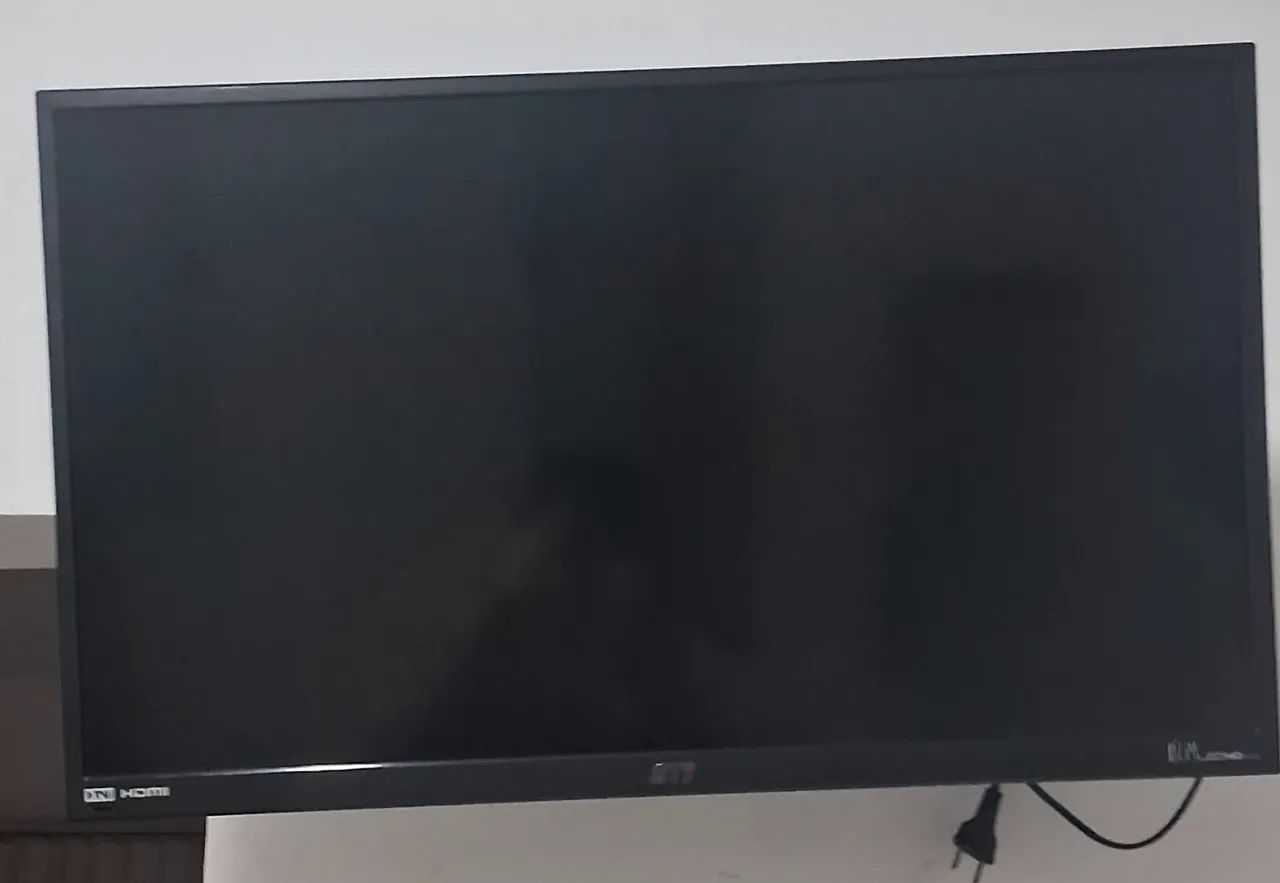 TV STI(Semp Toshiba) de 32 polegadas, não é SMART TV.