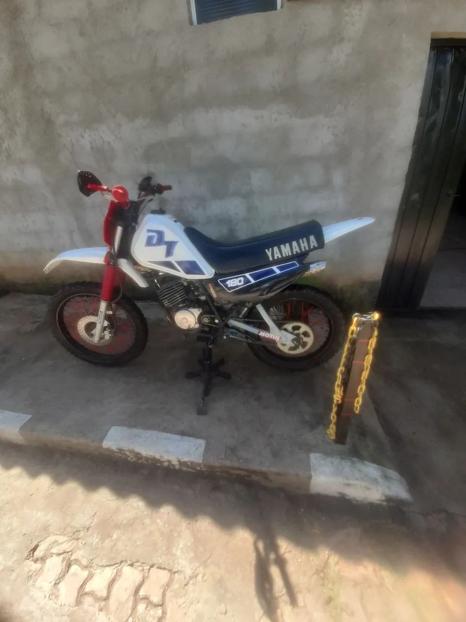 Dt 180  - Foto 3