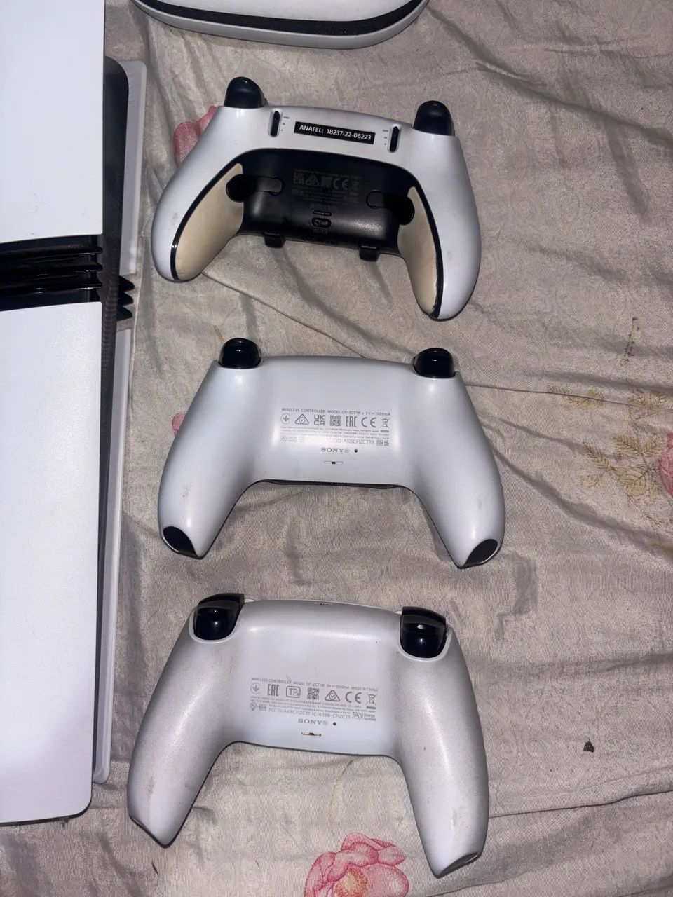 Ps5 pro com 2 controles + dualsense edge  - Foto 5