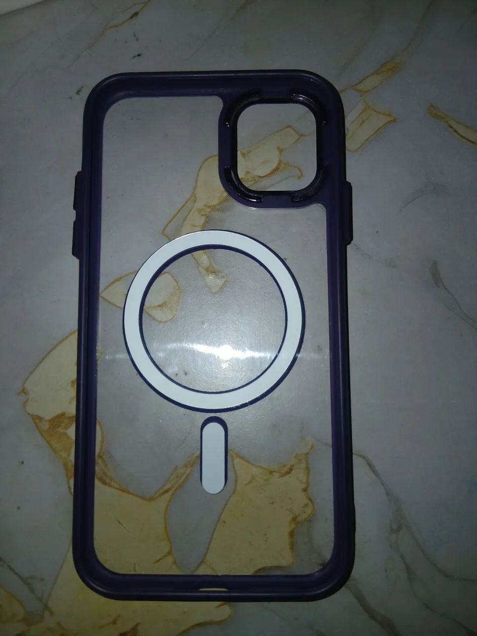 Capinha iPhone 11 transparente com roxo - Foto 2