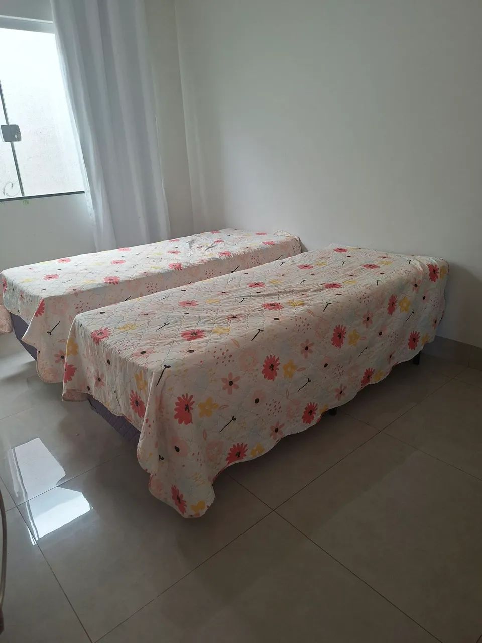 Cama solteiro box com colchão 
