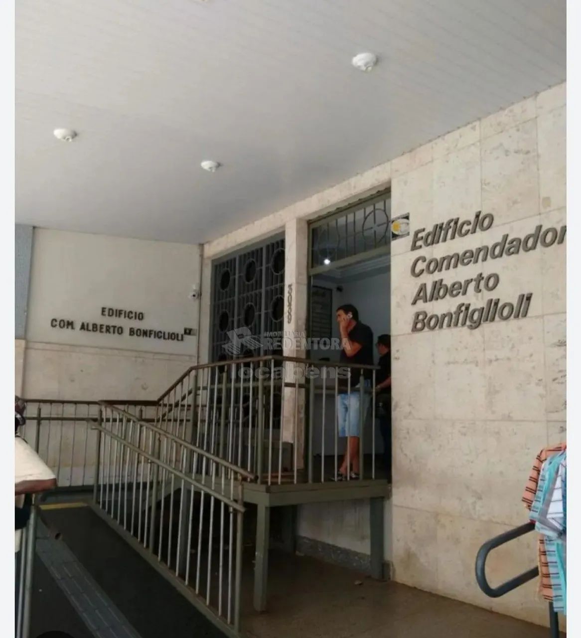 VENDE-SE OU ALUGA