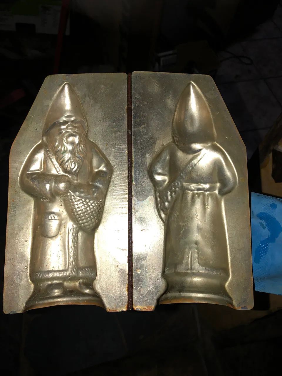 Fôrma De Chocolate Antiga Metal Gnomo Com Cesto Relíquia Vintage - Foto 2