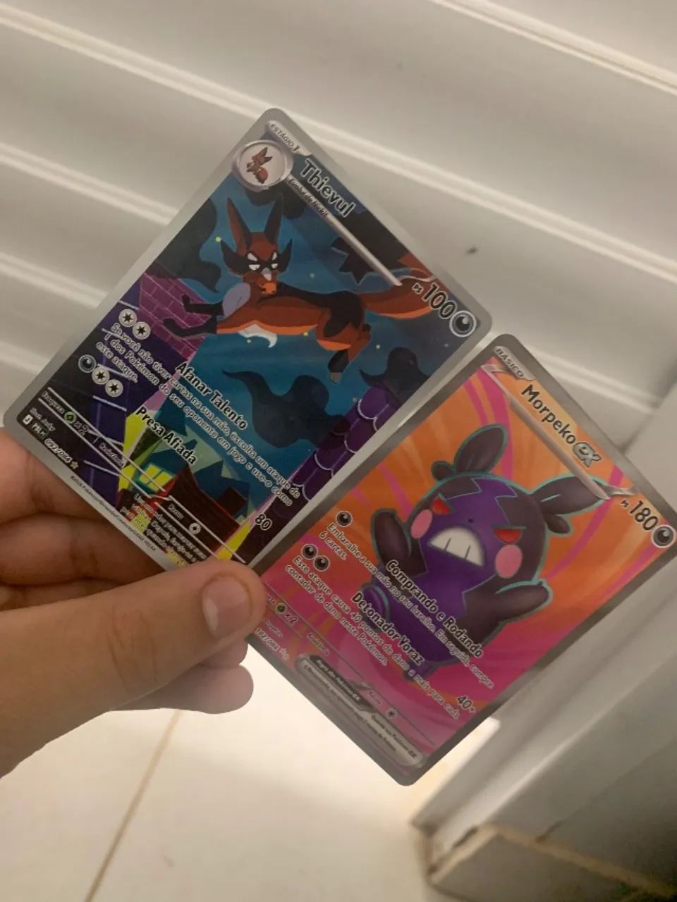 Cartas de Pokémon brilhantes com 2 full art - Foto 3