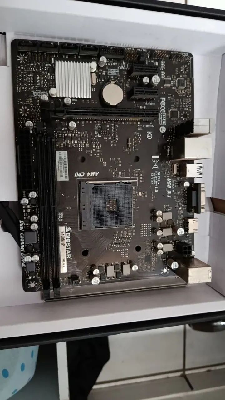 Kit Ryzen B450 + Ryzen 5 4600G + Brindes 