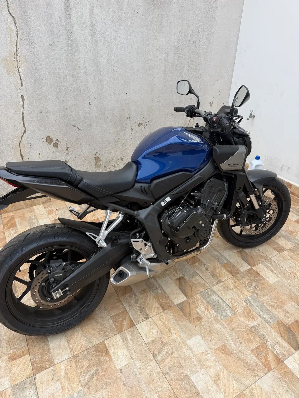 Cb 650r impecável 