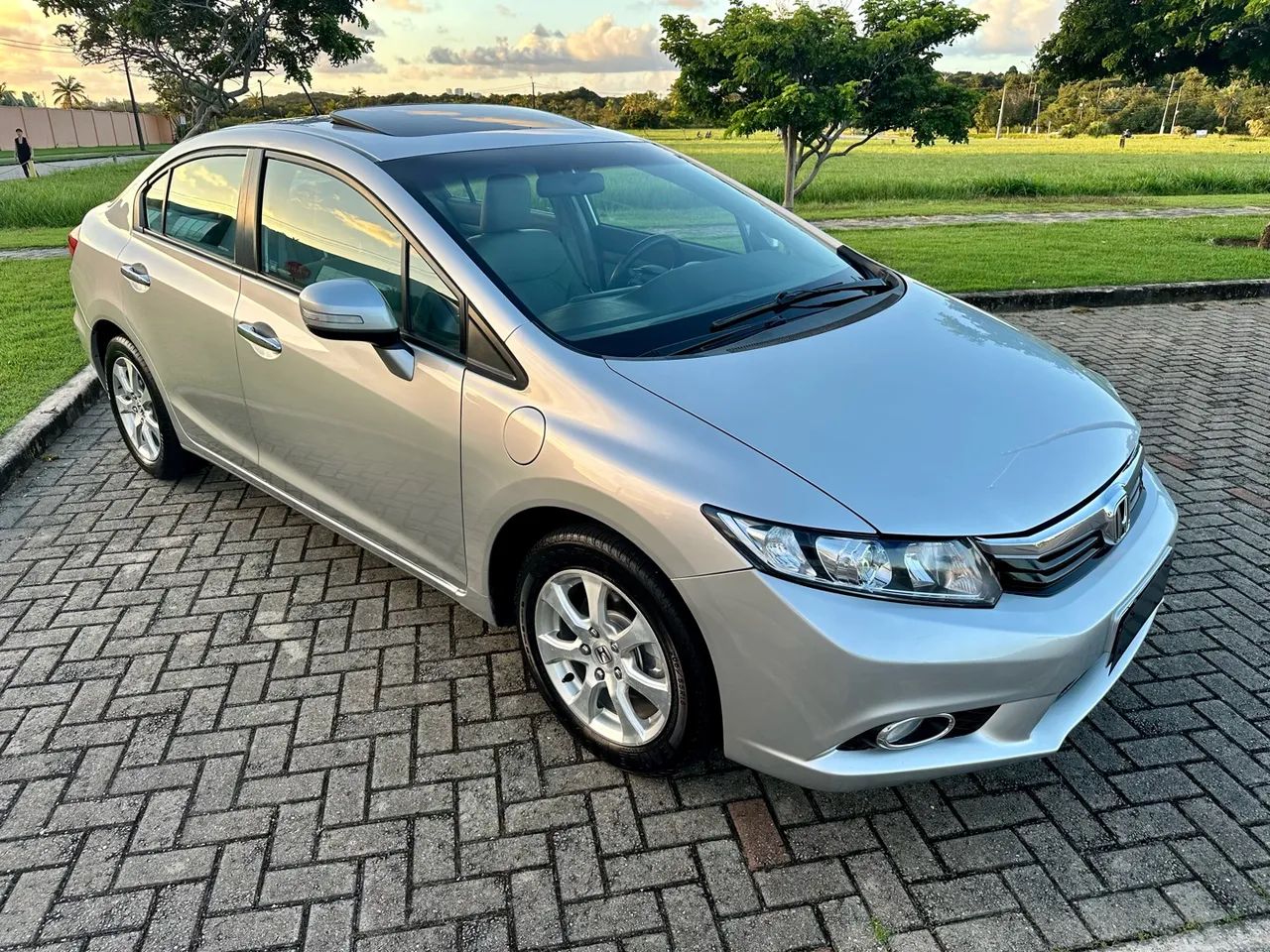 Honda Civic 1.8 EXS 16V FLEX 4P AUTOMÁTICO 2013