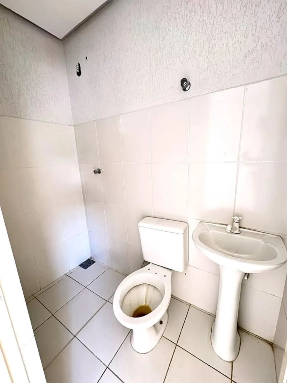 Aluga-se Sala Comercial no Setor Campinas, Av. Alberto Miguel, 32 e 33 - Foto 4
