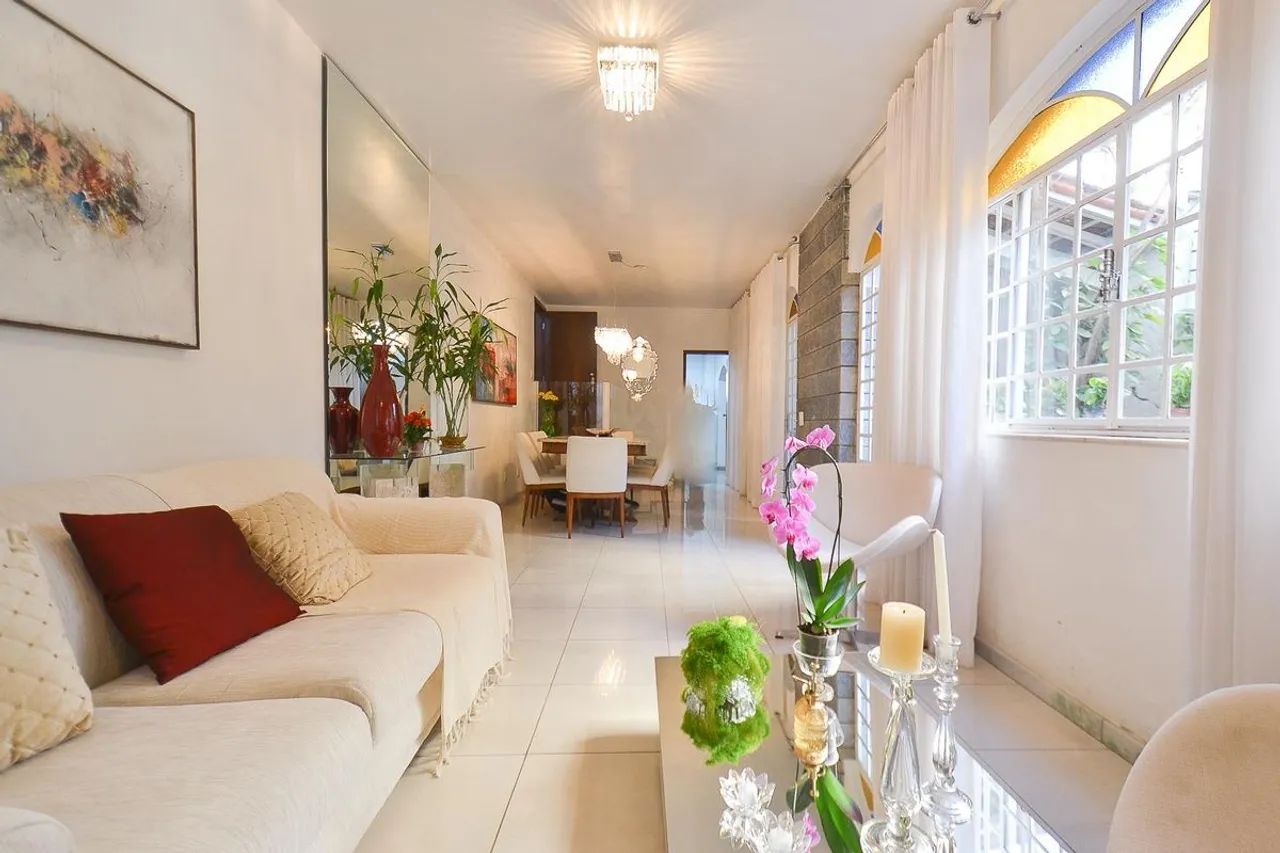 Casa à Venda - Cidade Nova, 5 Quartos, 360 m2