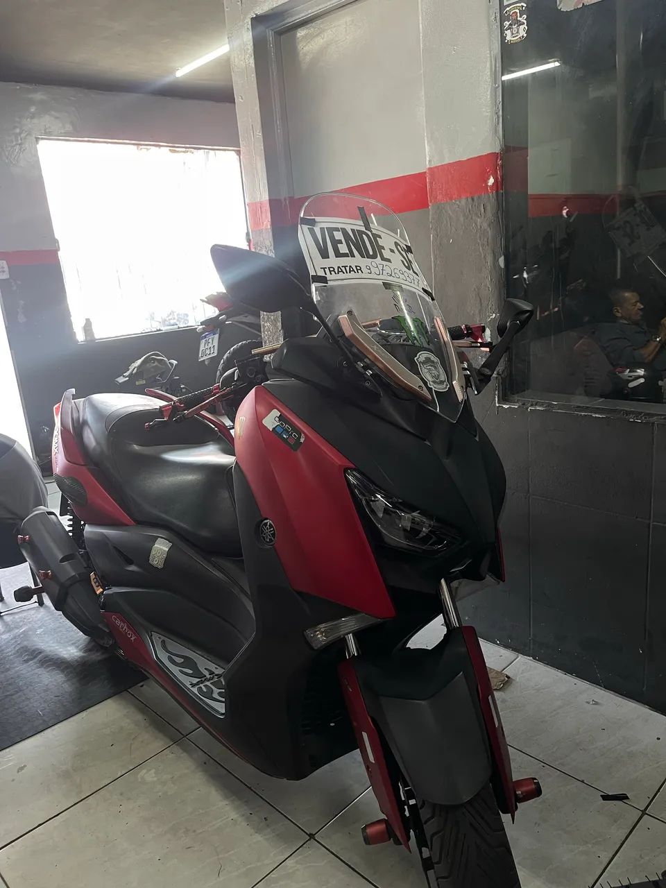 Xmax 240 ABS
