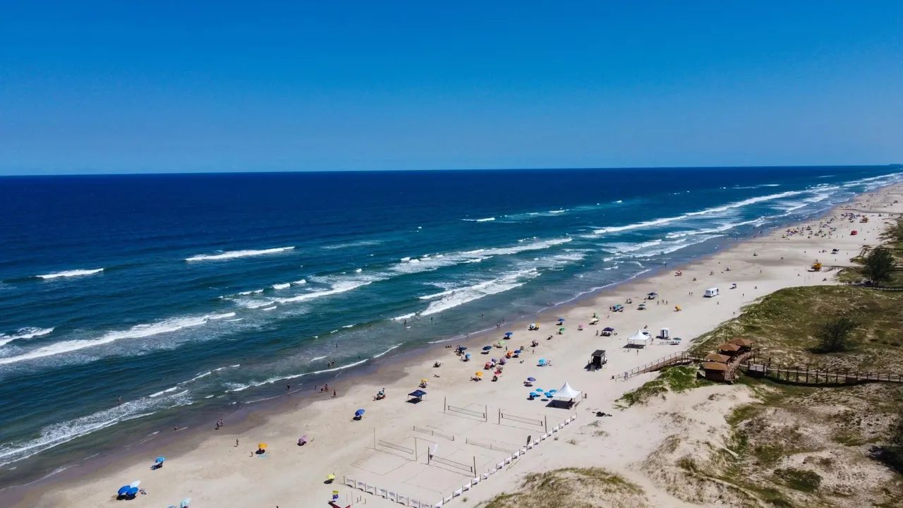 Terreno à Venda  Localização Privilegiada Próximo ao Mar e Centro - Foto 3