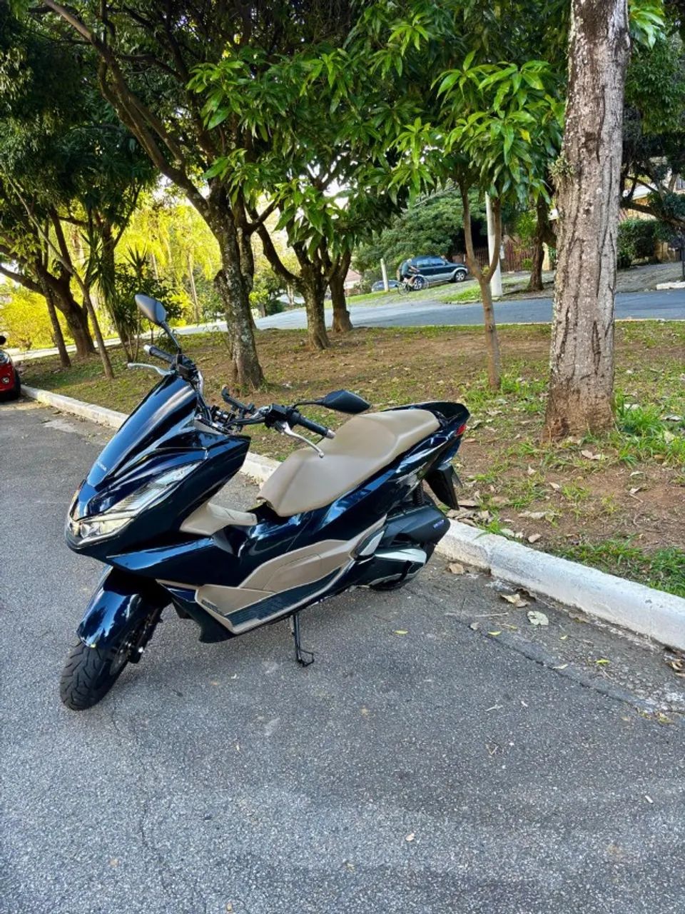 PCX DLX 2025 - Foto 4