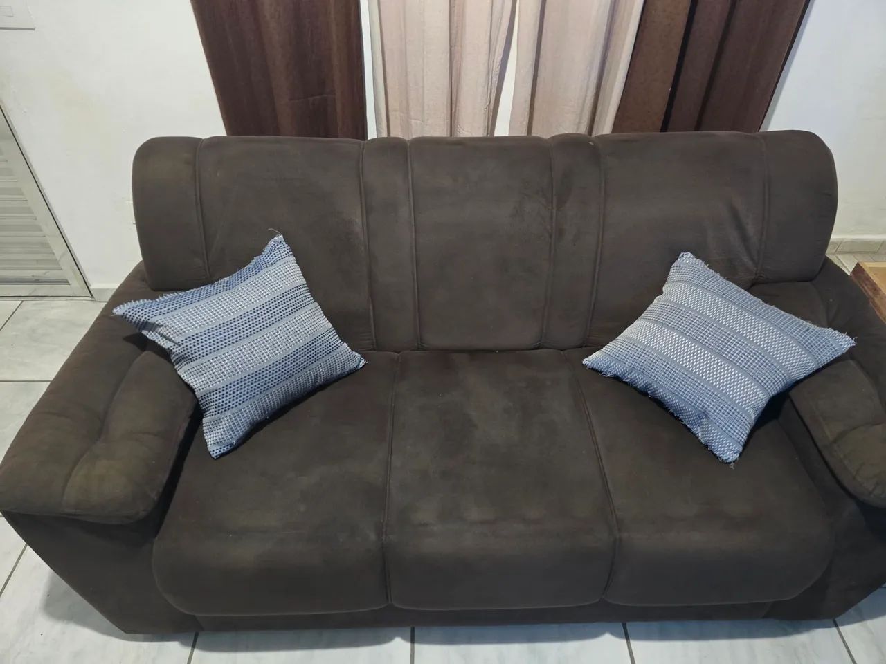 Sofá 3 lugares - Foto 2