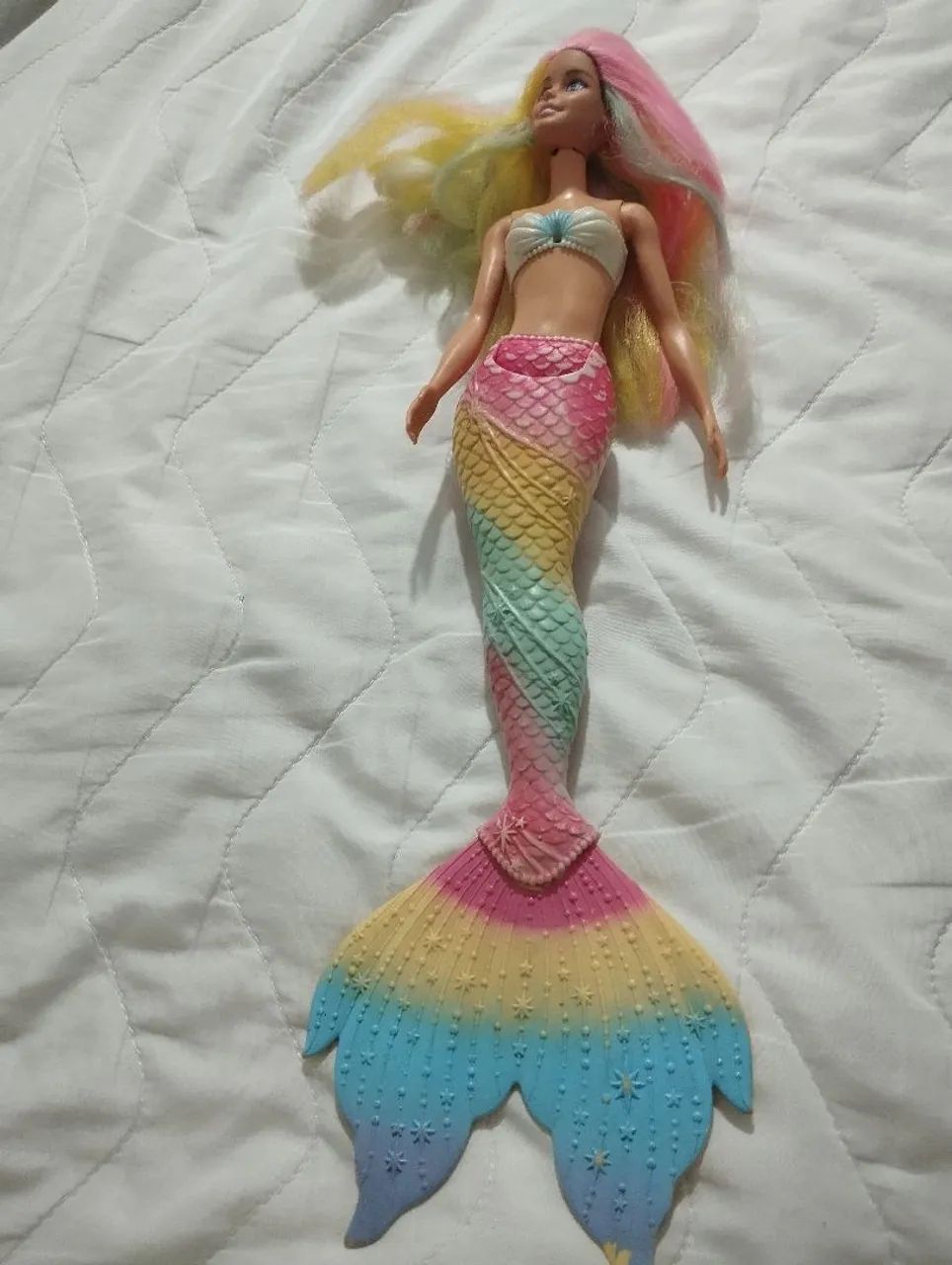Boneca Barbie Dreamtopia sereia arco íris  - Foto 3