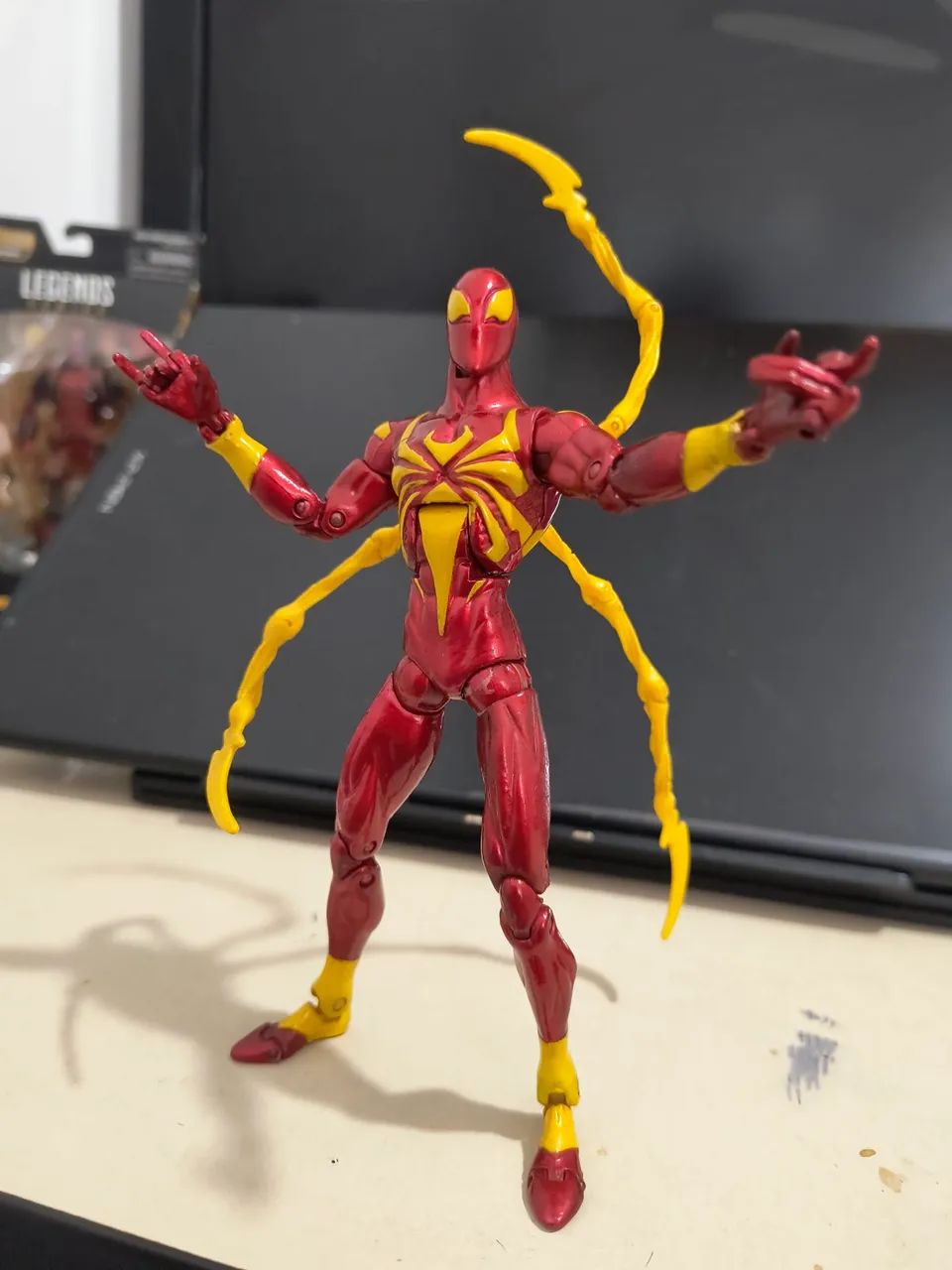 Iron Spider / Aranha de Ferro - Marvel Legends (Spiderman Clássics)