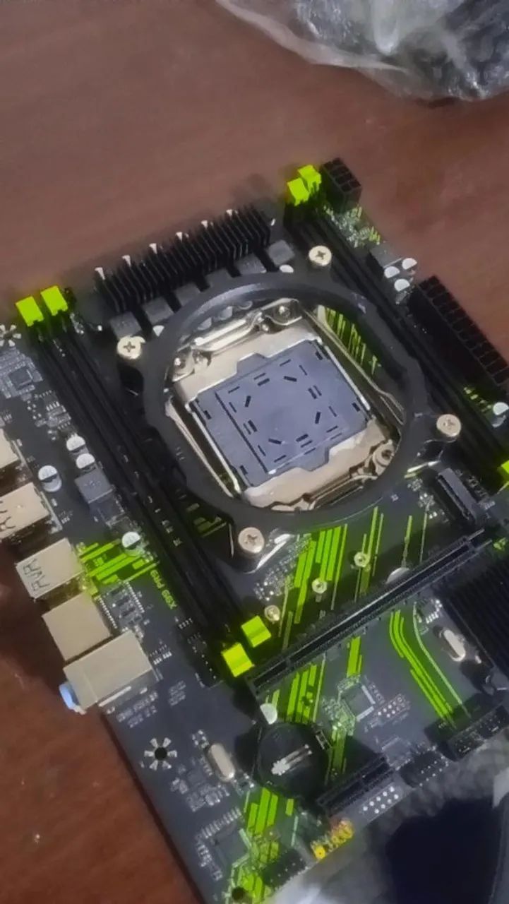 Placa-Mãe X99 LGA 2011-3 DDR4 - Xeon E5 V3/V4 - 4 Slots RAM - Foto 2