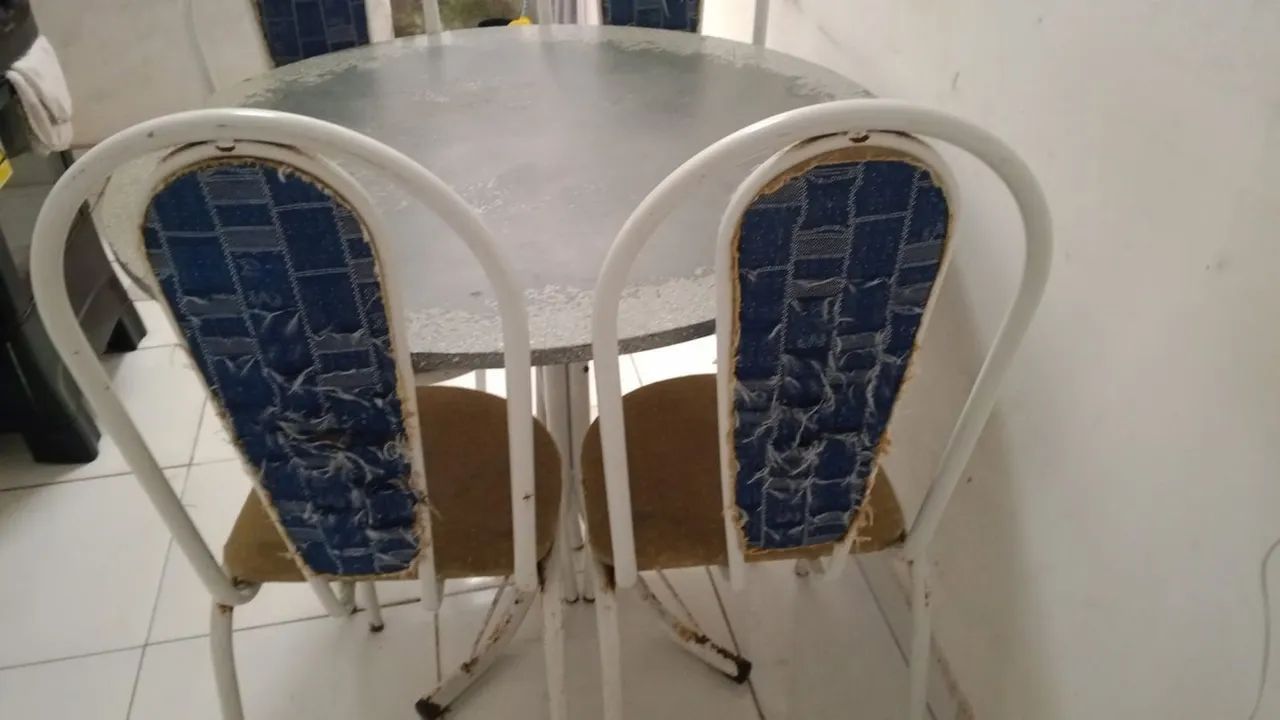 Mesa 4 cadeiras  - Foto 5