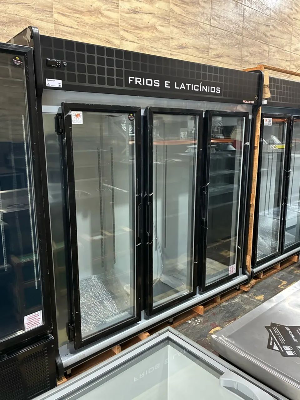 Expositor refrigerador 3 Portas - Polofrio