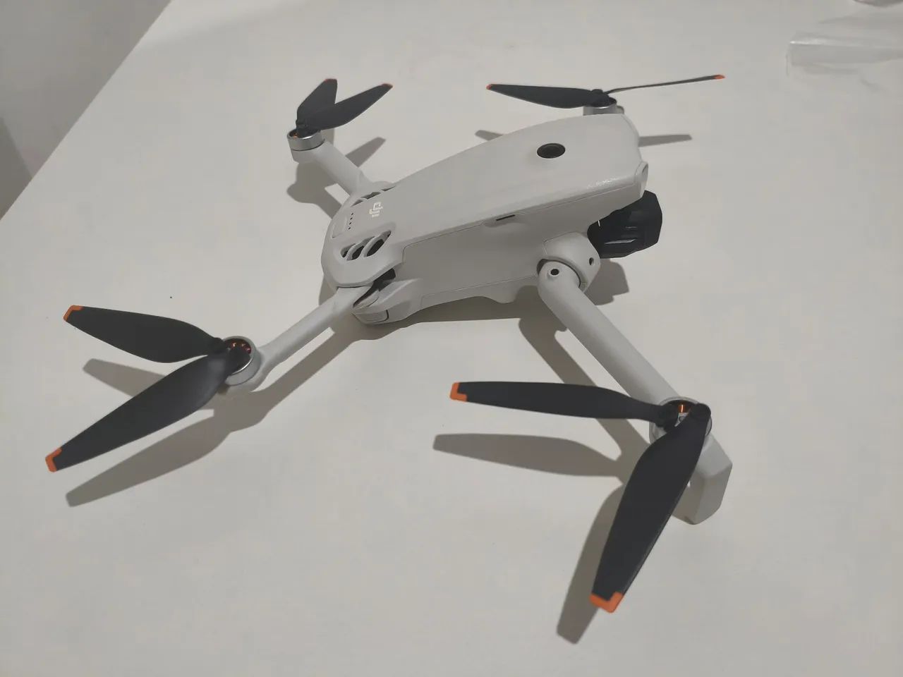 Drone dji Lito 1, novíssimo. Com 2 baterias( normal e plus).
