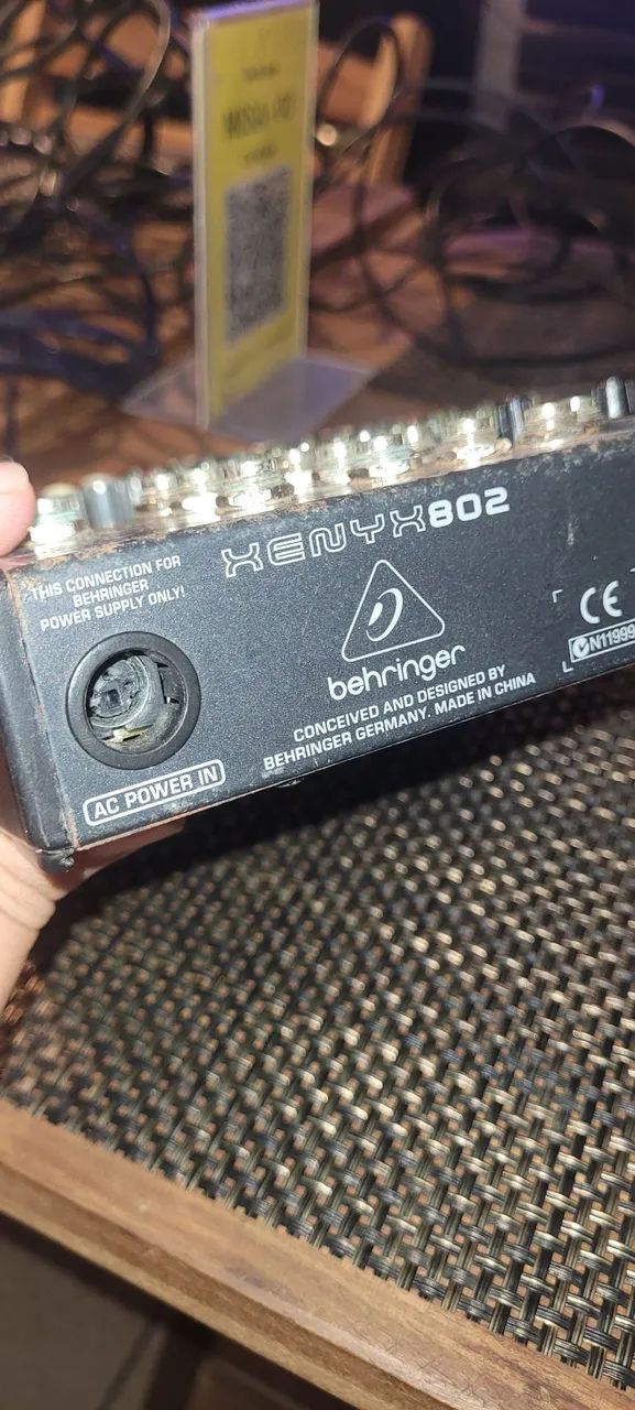 Mesa de som Behringer  - Foto 4