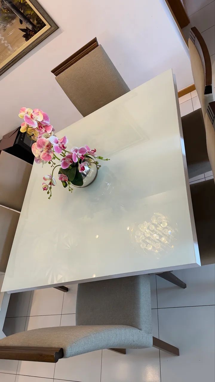 Mesa de Jantar Quadrada com 6 Cadeiras
