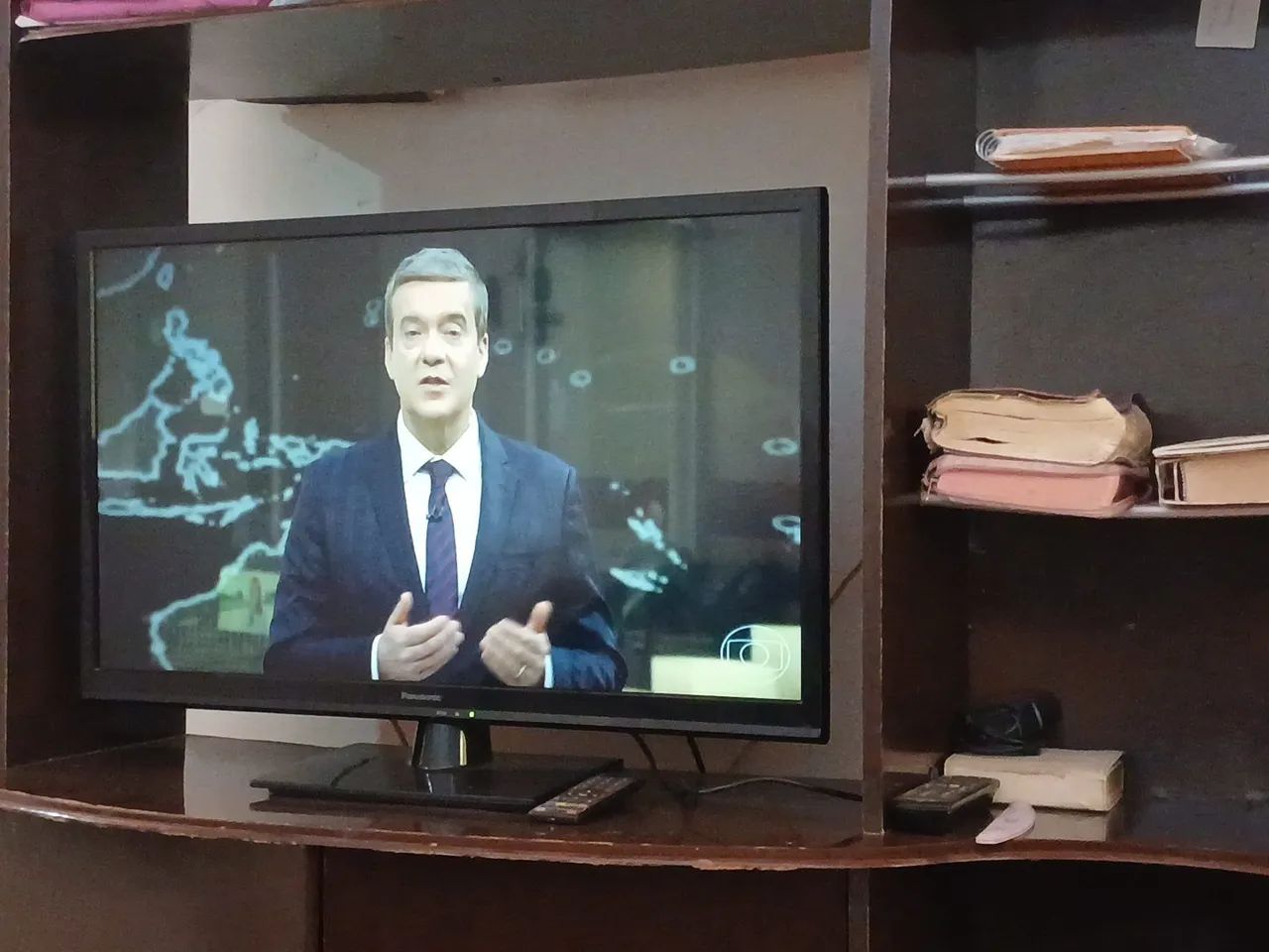 Vendo Tv Panasonic nao é Smart - Foto 2