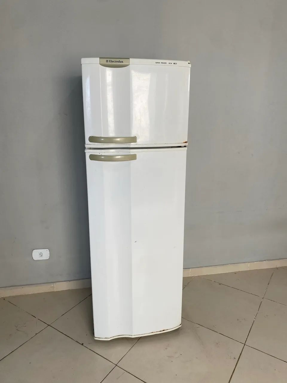 Vendo geladeira eletrolux  - Foto 2
