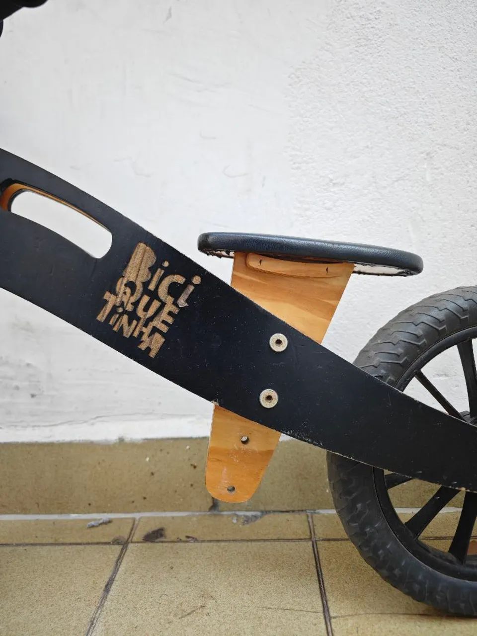 Bicicleta de equilíbrio infantil 