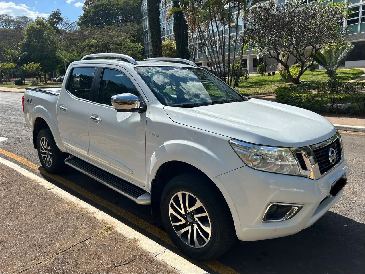 Nissan Frontier Frontier LE CD 4x4 2.3 Bi-TB Diesel Aut. 2021